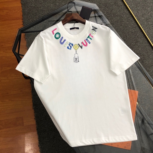 ブランドTシャツ正面デザイン